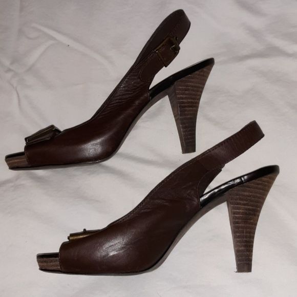Vera Wang Exposed Dark Brown Slingback Peep Toes - Picture 1 of 7